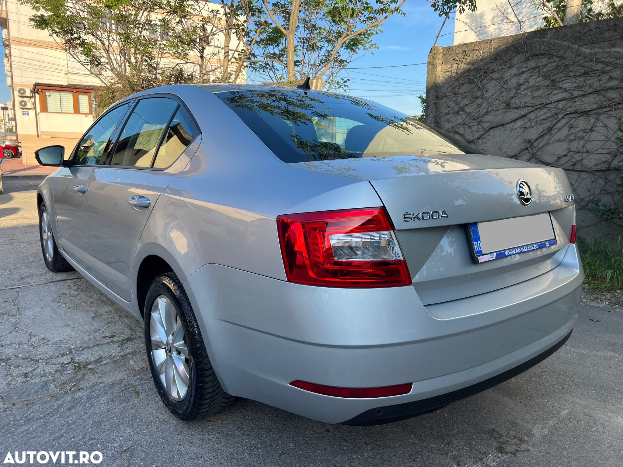 Skoda Octavia 1.6 TDI Ambition - 11