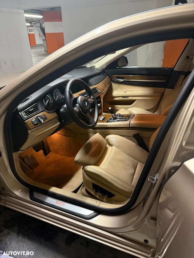 BMW Seria 7 740Li - 17