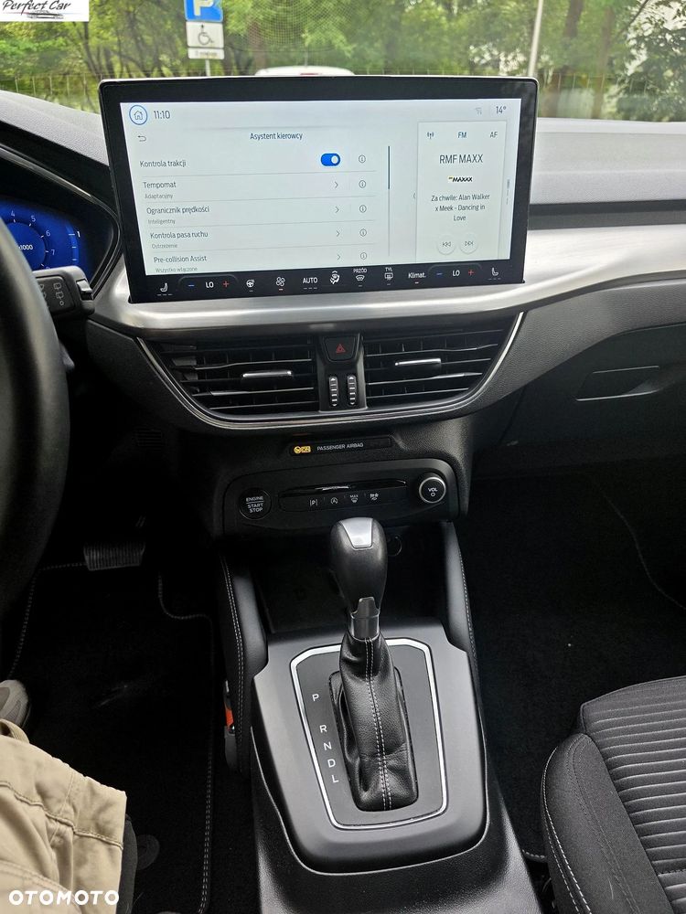 Ford Focus SW 1.0 EcoBoost Hybrid TITANIUM X - 21