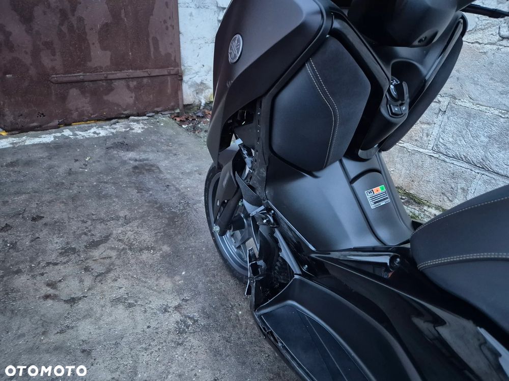 Yamaha X-max - 17
