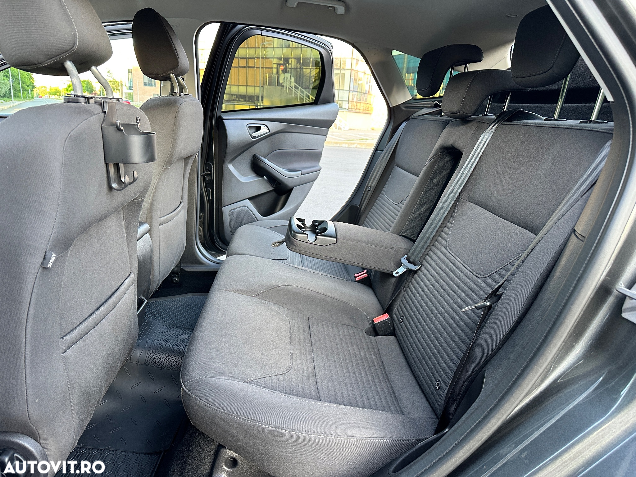 Ford Focus 1.5 EcoBlue Start-Stopp-System TITANIUM - 20