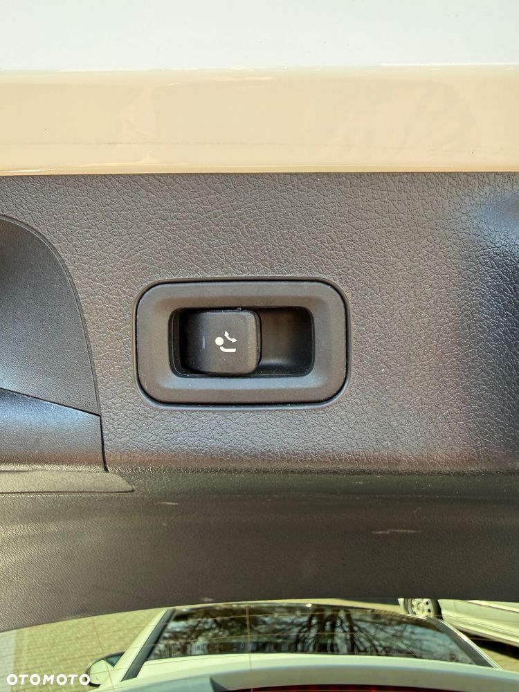 Mercedes-Benz CLA 200 AMG Line 7G-DCT - 4