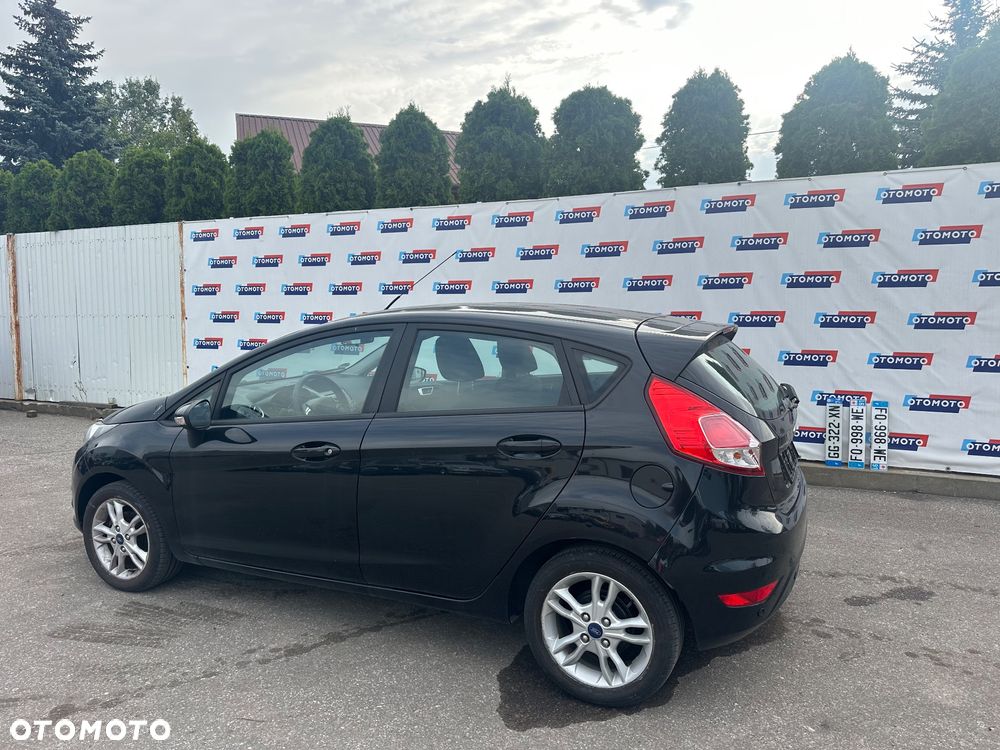 Ford Fiesta 1.5 TDCi Ambiente - 15