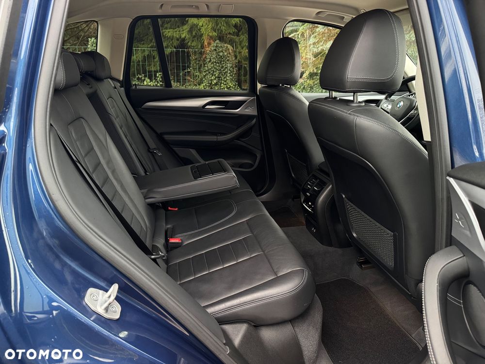 BMW X3 sDrive18d Advantage - 22