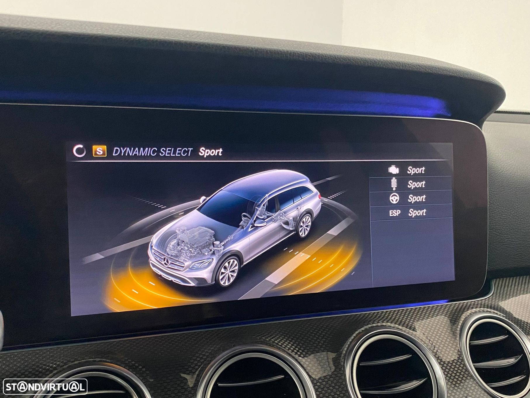 Mercedes-Benz E 220 d 4-Matic All Terrain Avantgarde - 37