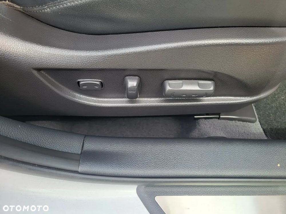 Hyundai i40 i40cw 2.0 Premium - 23
