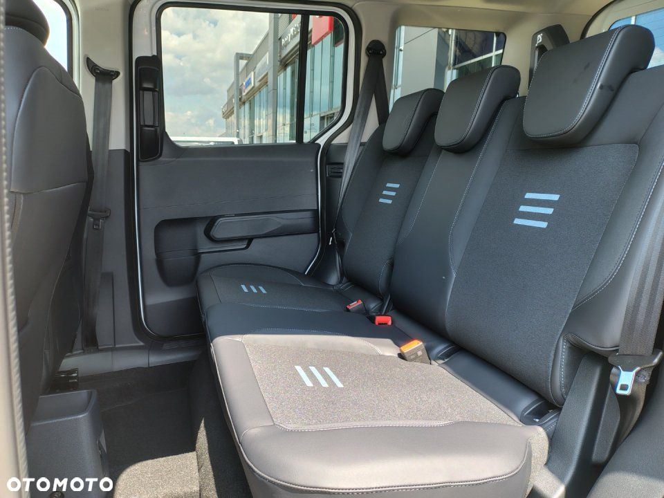 Ford Tourneo Courier - 23
