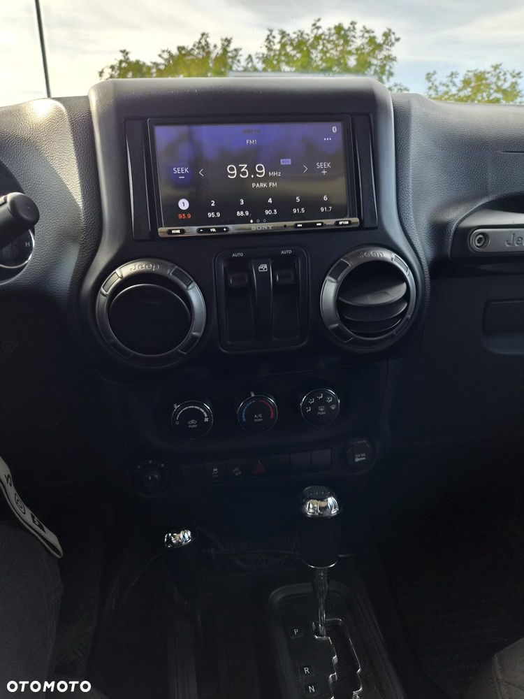 Jeep Wrangler 3.6 Sahara - 10
