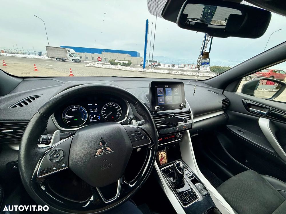 Mitsubishi Eclipse-Cross - 10