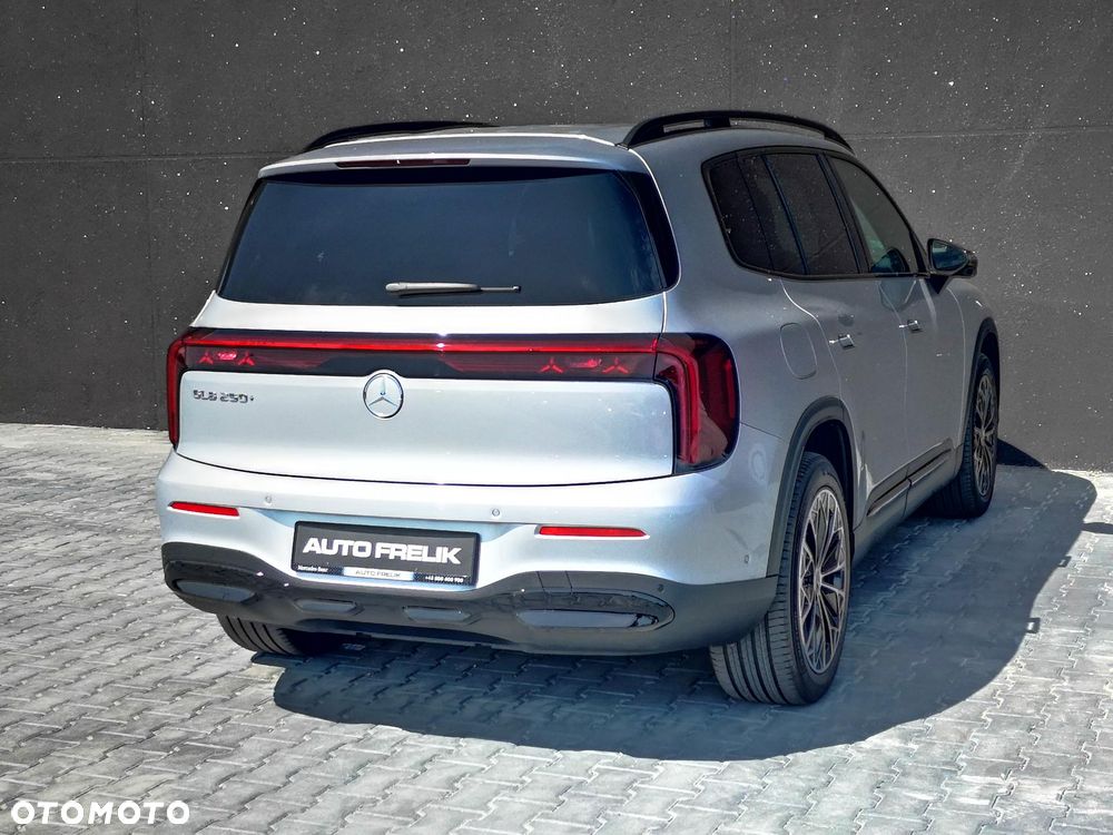 Mercedes-Benz GLB 250+ EQ 85kWh - 9