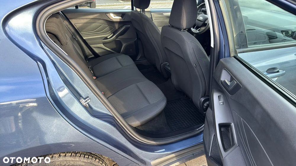 Ford Focus 1.0 EcoBoost Trend - 22