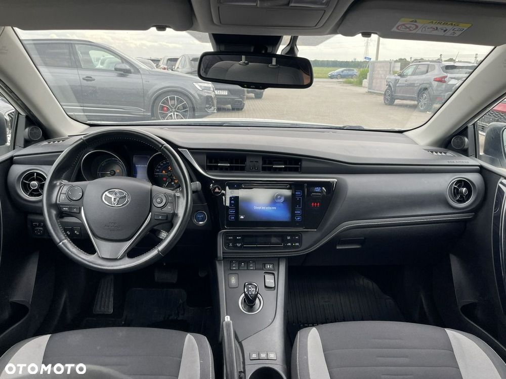 Toyota Auris Hybrid 135 Comfort - 9