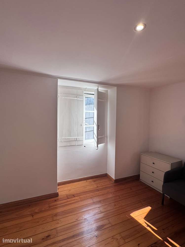 *Apartamento T1 para arrendar em Lisboa – Rua de Santa Bárbara* - Grande imagem: 3/14