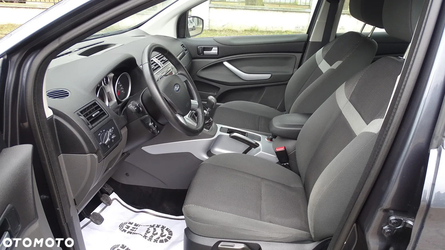 Ford Kuga 2.0 TDCi 2x4 Trend - 11