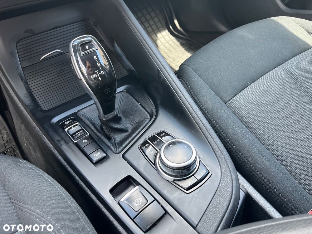 BMW X1 xDrive18d Business Edition - 13