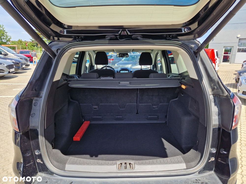 Ford Kuga - 12