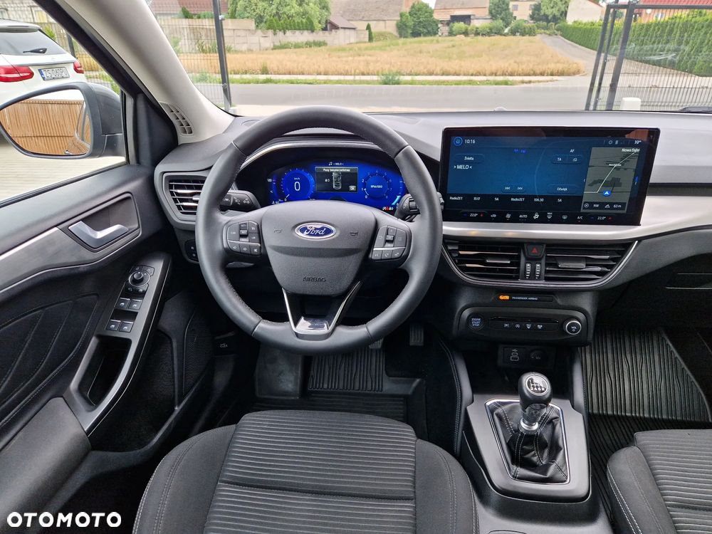 Ford Focus 1.0 EcoBoost Titanium - 11