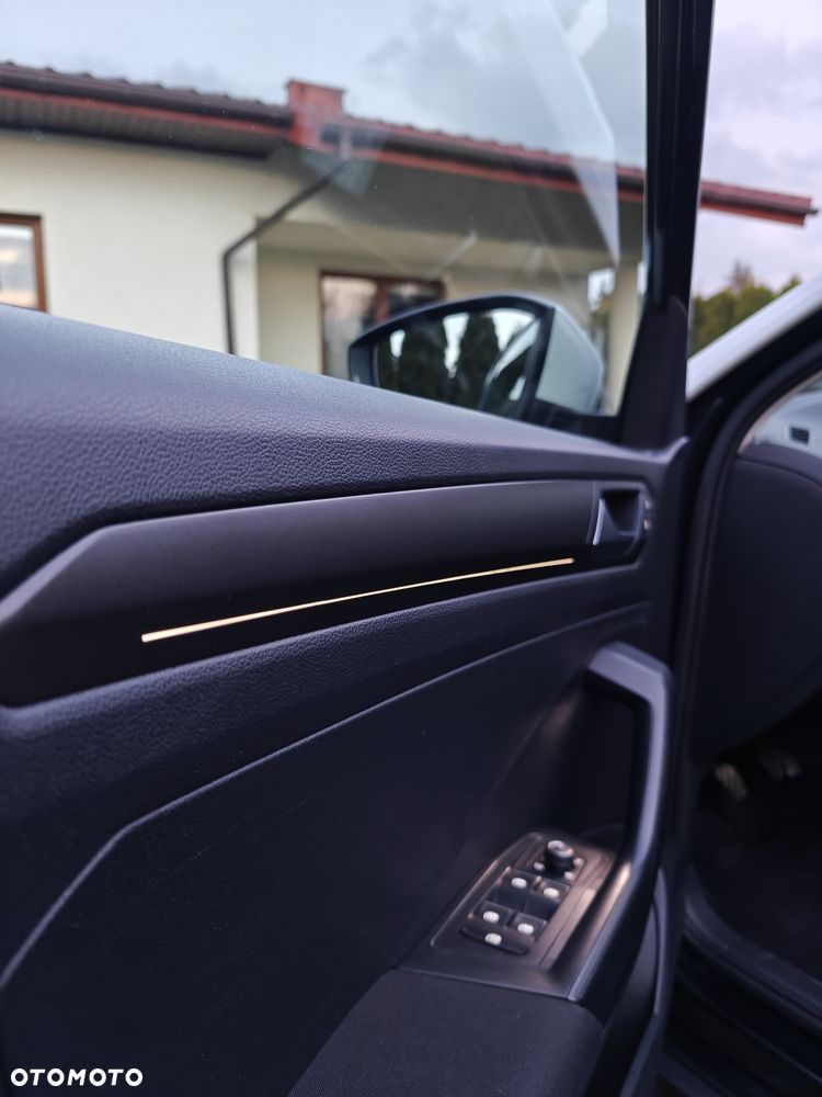 Volkswagen T-Roc 1.0 TSI Style - 23