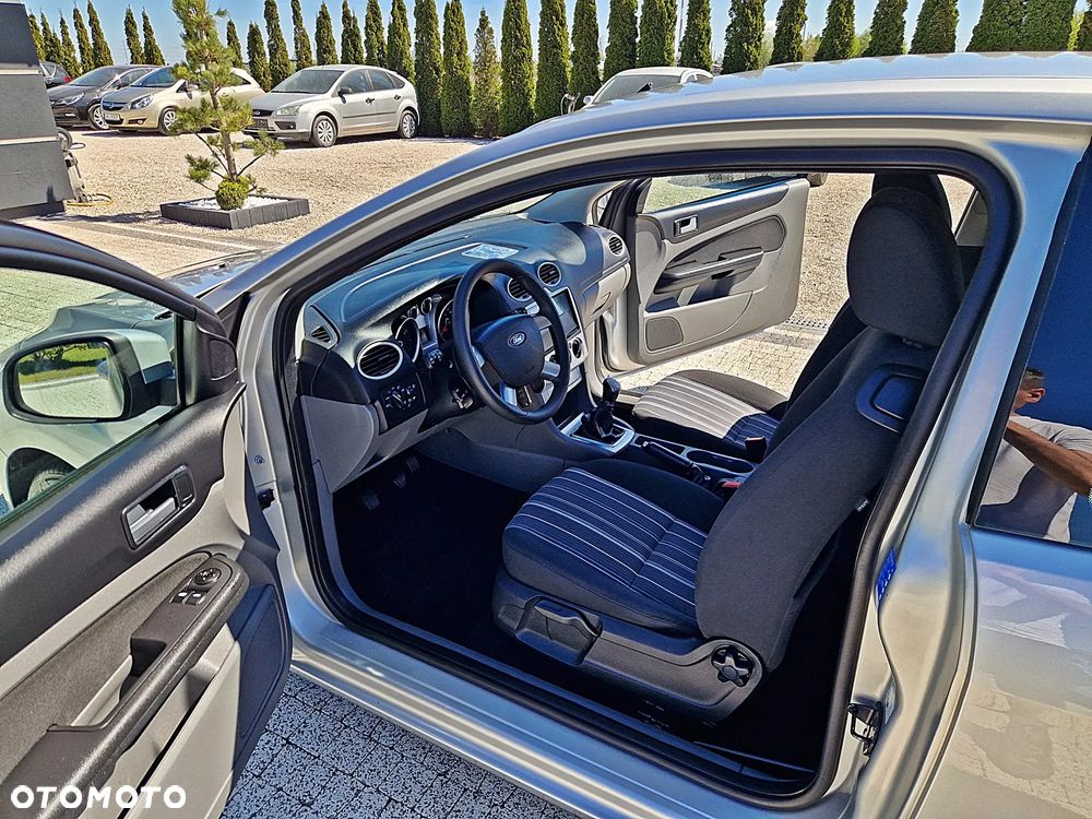 Ford Focus 1.6 16V Connect - 4