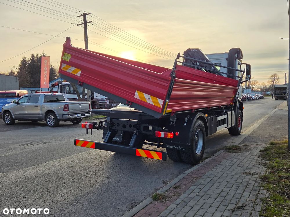 Mercedes-Benz AROCS 1824 // HDS HMF 1420-K2 // PILOT FUNKCJE 5 i 6 // NOWY KIPER WYWROTKA // ZAWIESZENIE BUDOWLANE WYSOKIE // PRZED PIERWSZĄ REJ W PL - 18