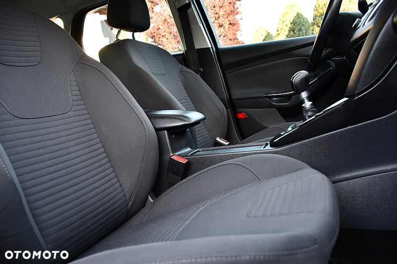 Ford Focus 1.5 TDCi DPF Start-Stopp-System Titanium - 23