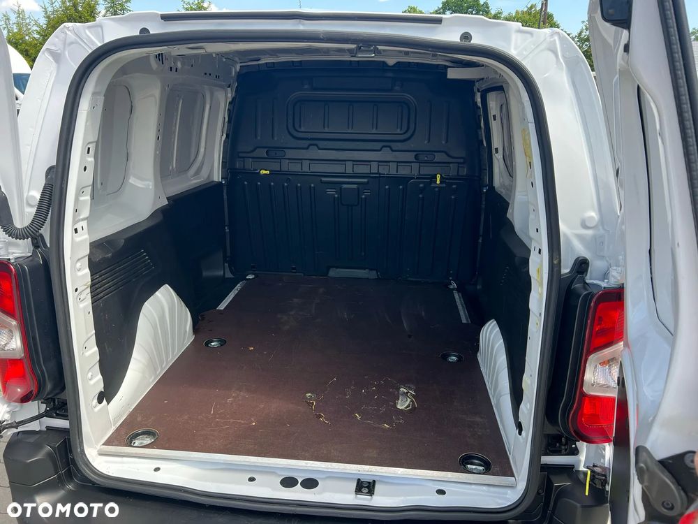 Toyota Proace City - 13