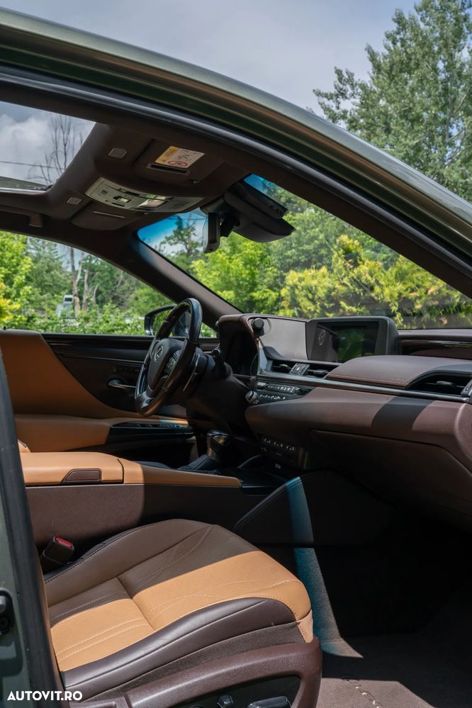 Lexus Seria ES 300h Executive - 6
