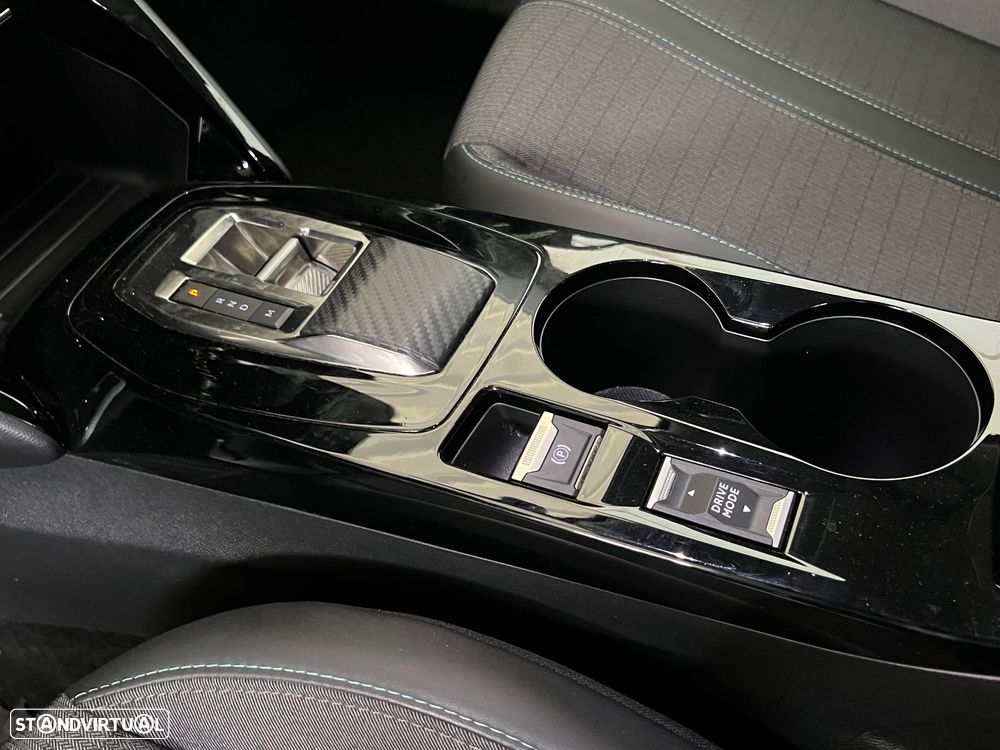 Peugeot 2008 1.2 PureTech Allure Pack EAT8 - 20