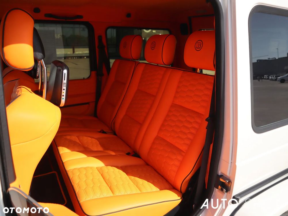 Mercedes-Benz Klasa G 63 AMG AMG SPEEDSHIFT 7G-TRONIC - 39