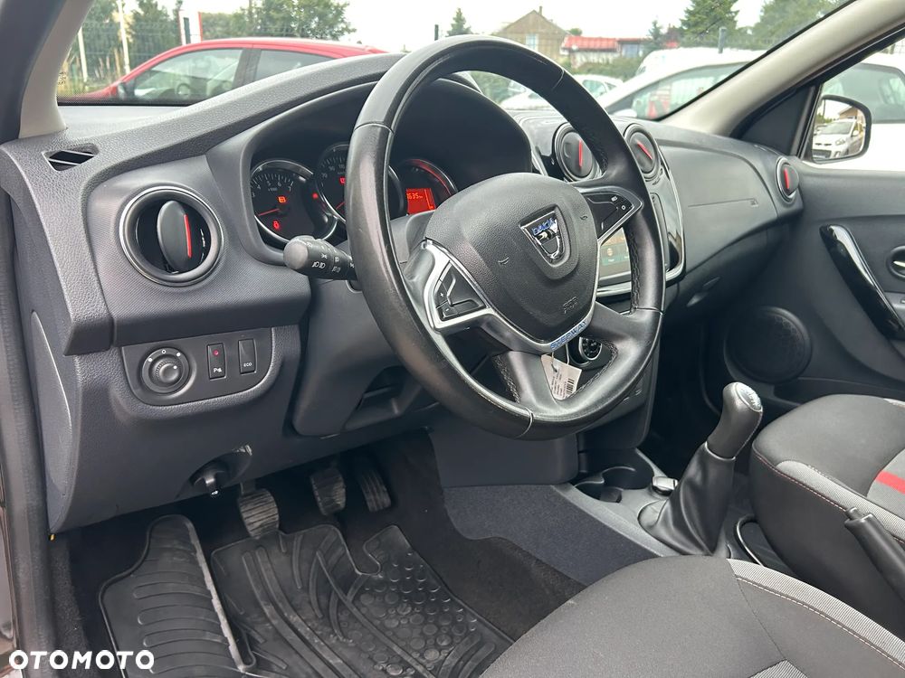 Dacia Logan MCV TCe 90 S&S Stepway Celebration - 8