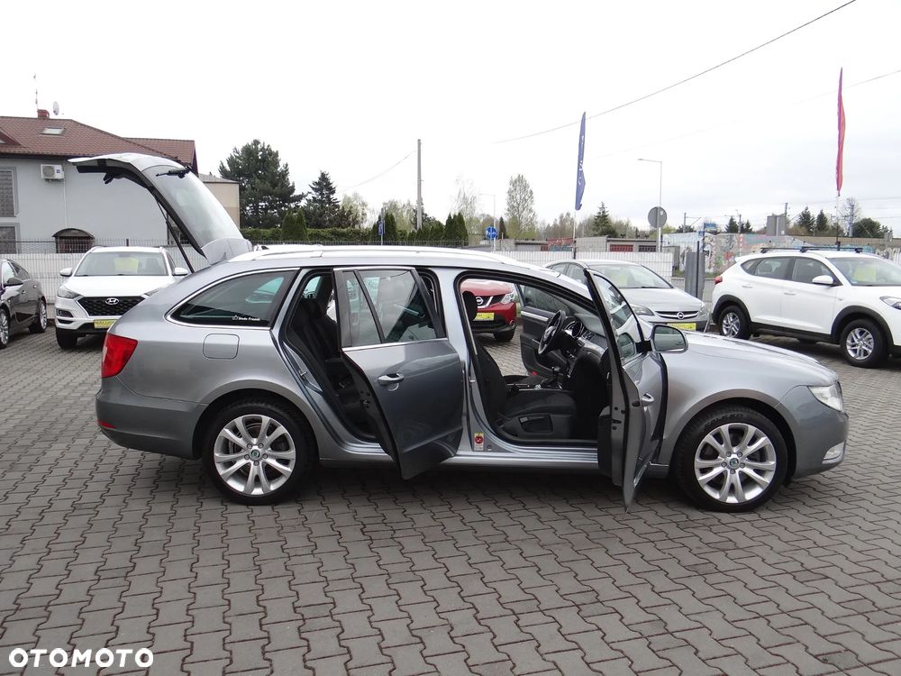 Skoda Superb 2.0 TDI DSG FAMILY - 14