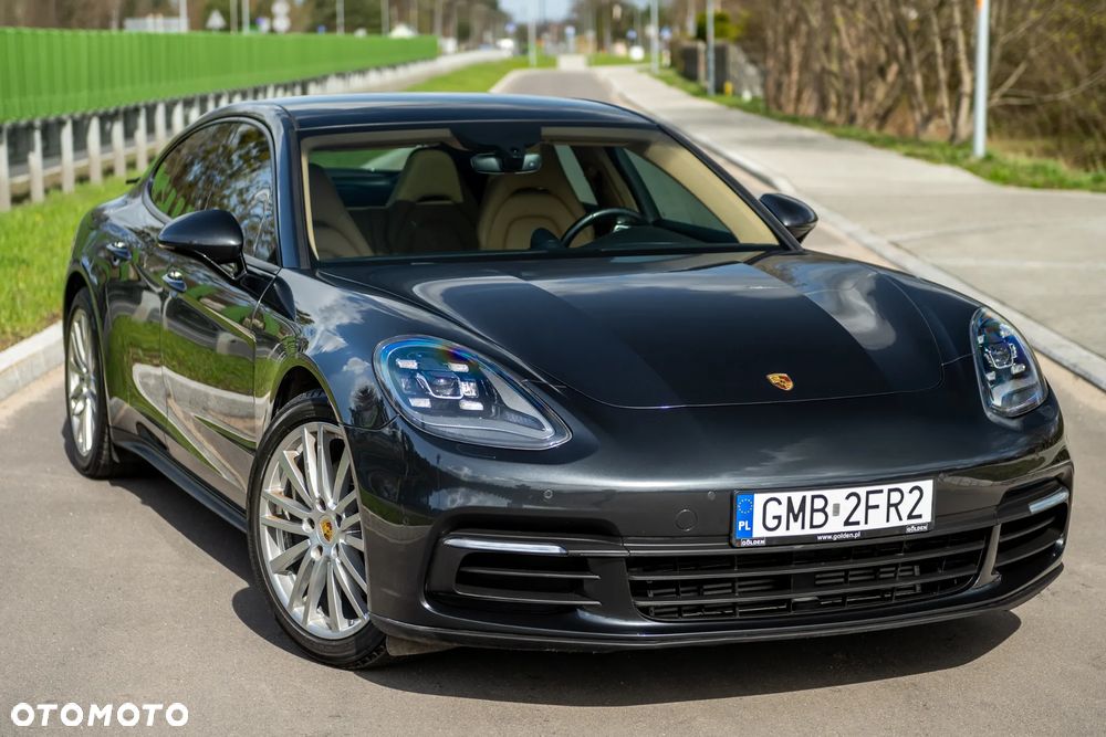 Porsche Panamera - 5