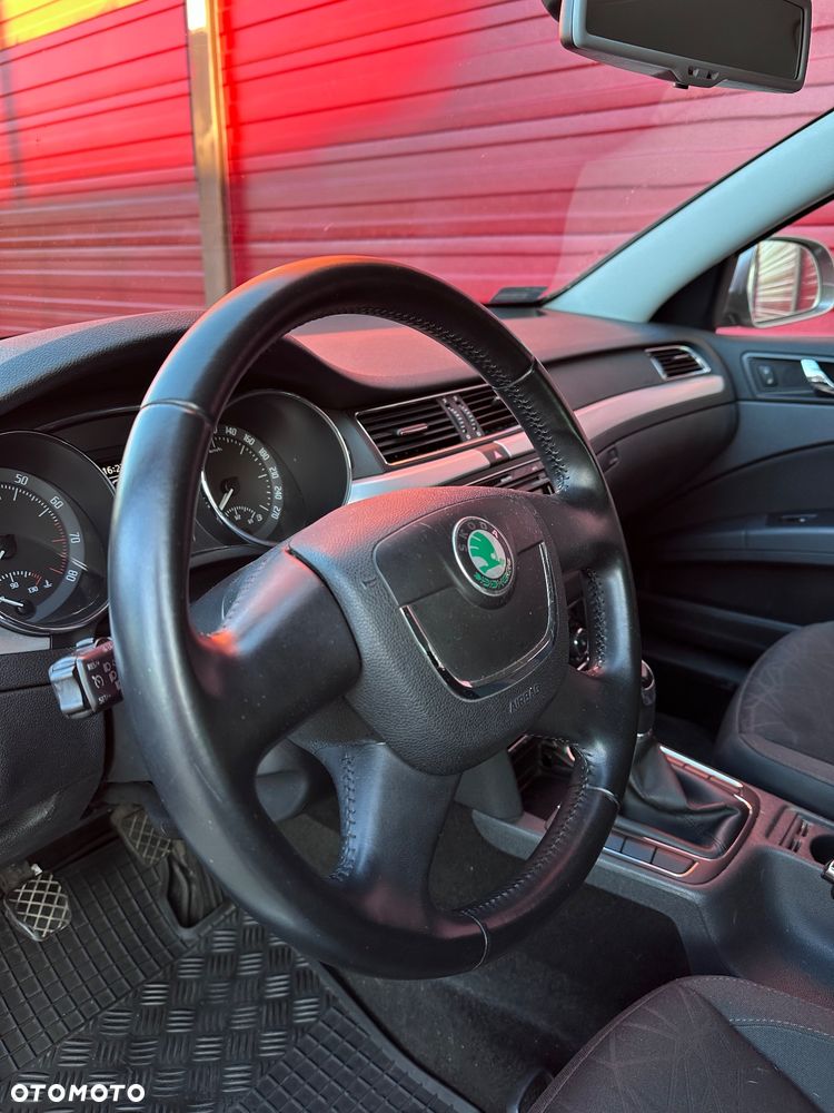 Skoda Superb 1.8 TSI Family - 13