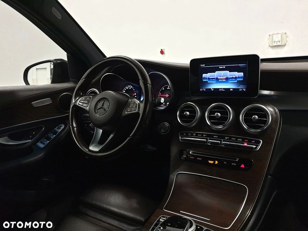 Mercedes-Benz GLC 220 d 4Matic 9G-TRONIC AMG Line - 2