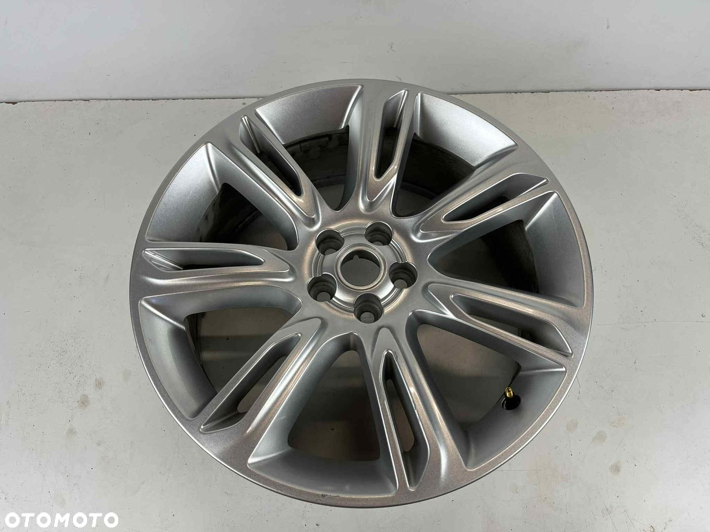 RANGE ROVER LAND ROVER VELAR L560 FELGA 8.5JX20 ET45 5X108 - 2