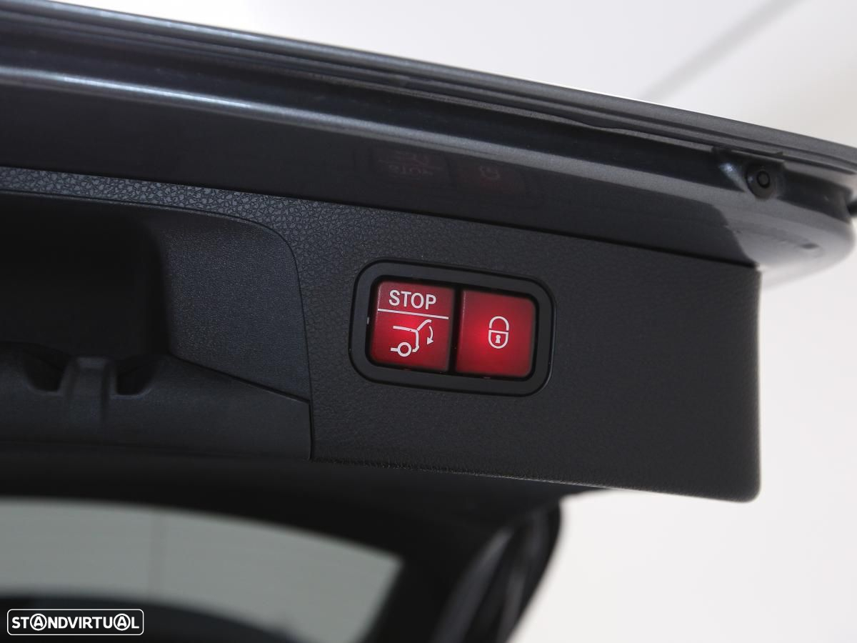 Mercedes-Benz E 300 de AMG Line - 16