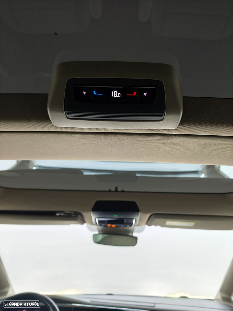 VW Multivan 2.0 TDI Life DSG - 32