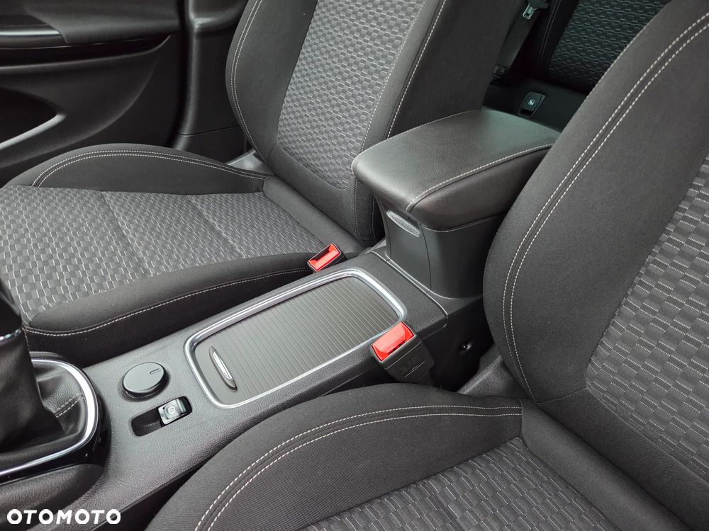Opel Astra 1.4 Turbo Dynamic - 26