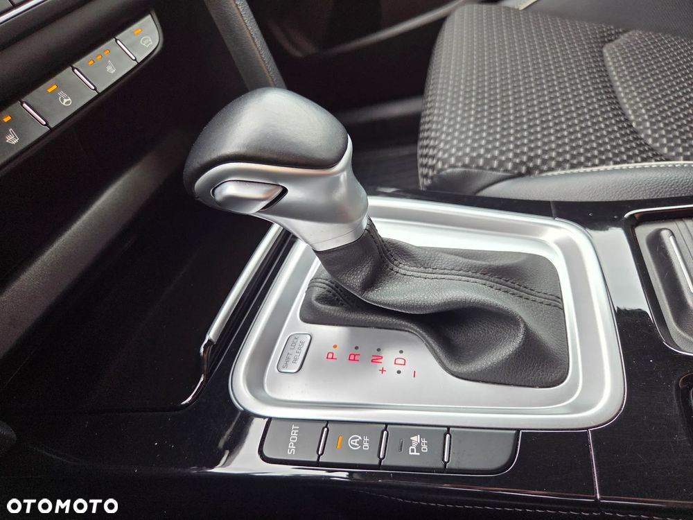 Kia Ceed 1.5 T-GDI L Business Line Plus DCT - 33