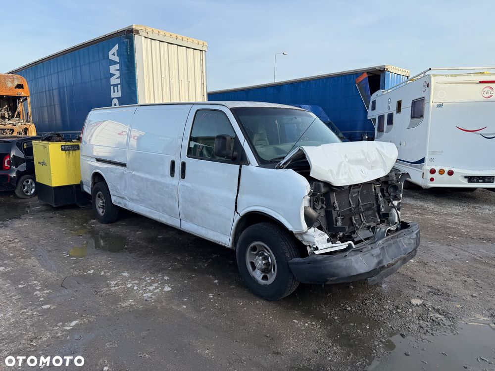 Chevrolet Express - 2