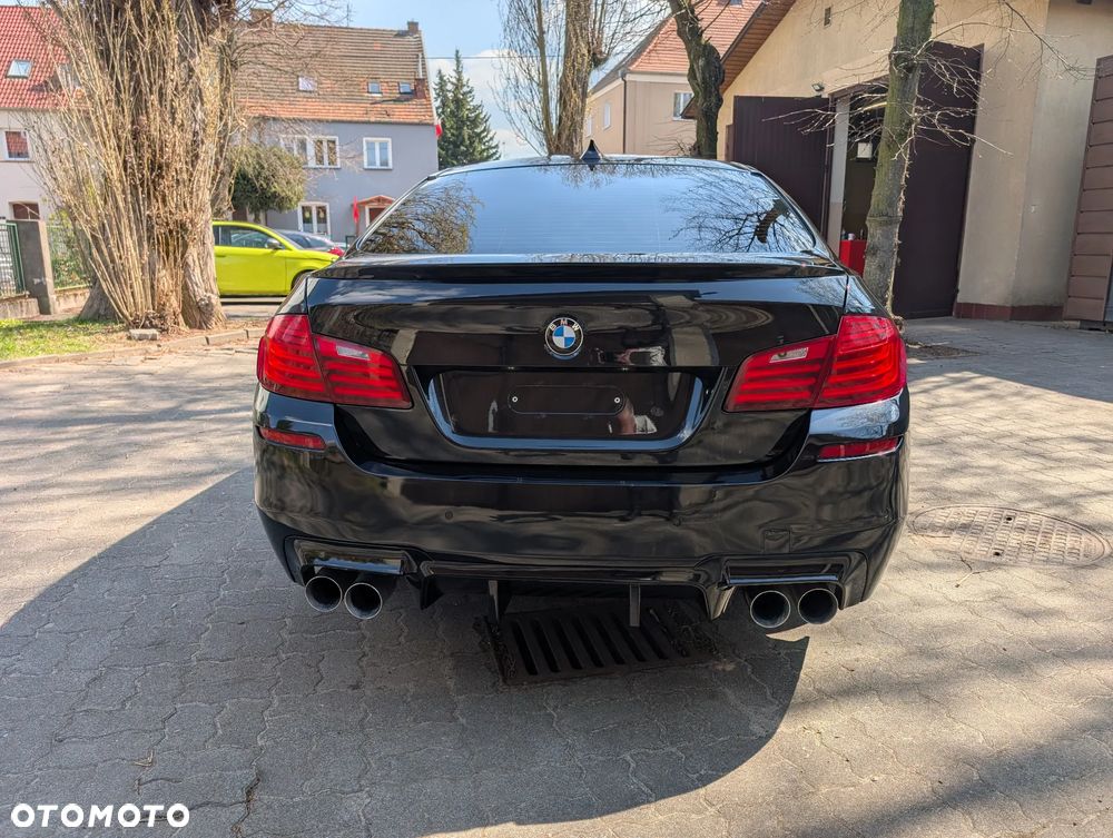 BMW Seria 5 520d xDrive - 9