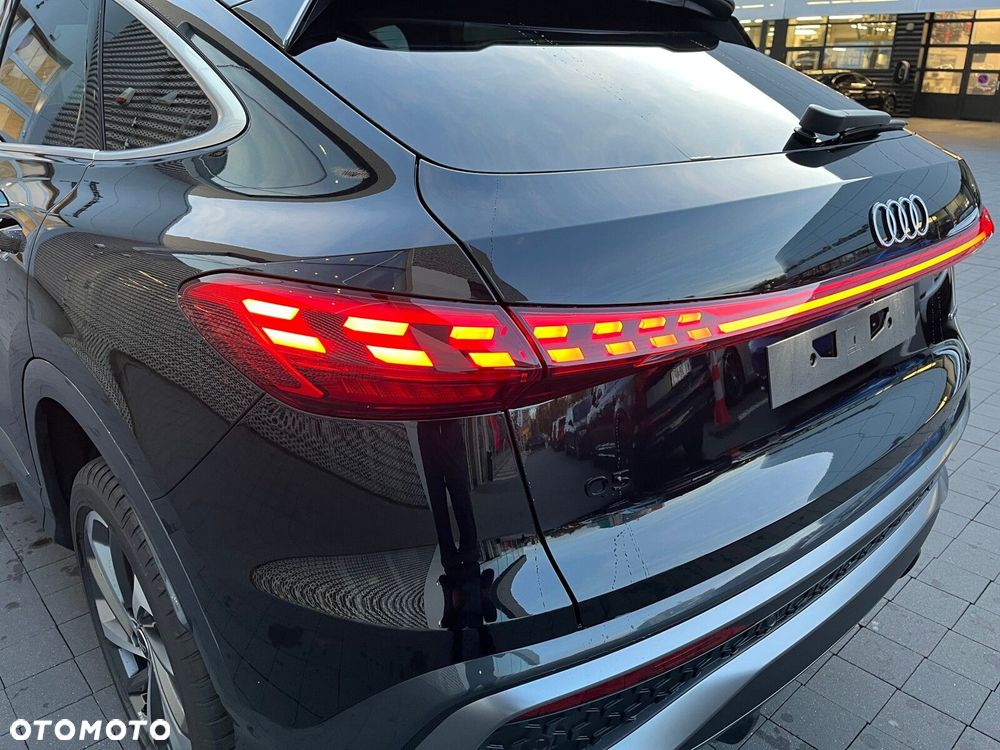 Audi Q5 Sportback - 12