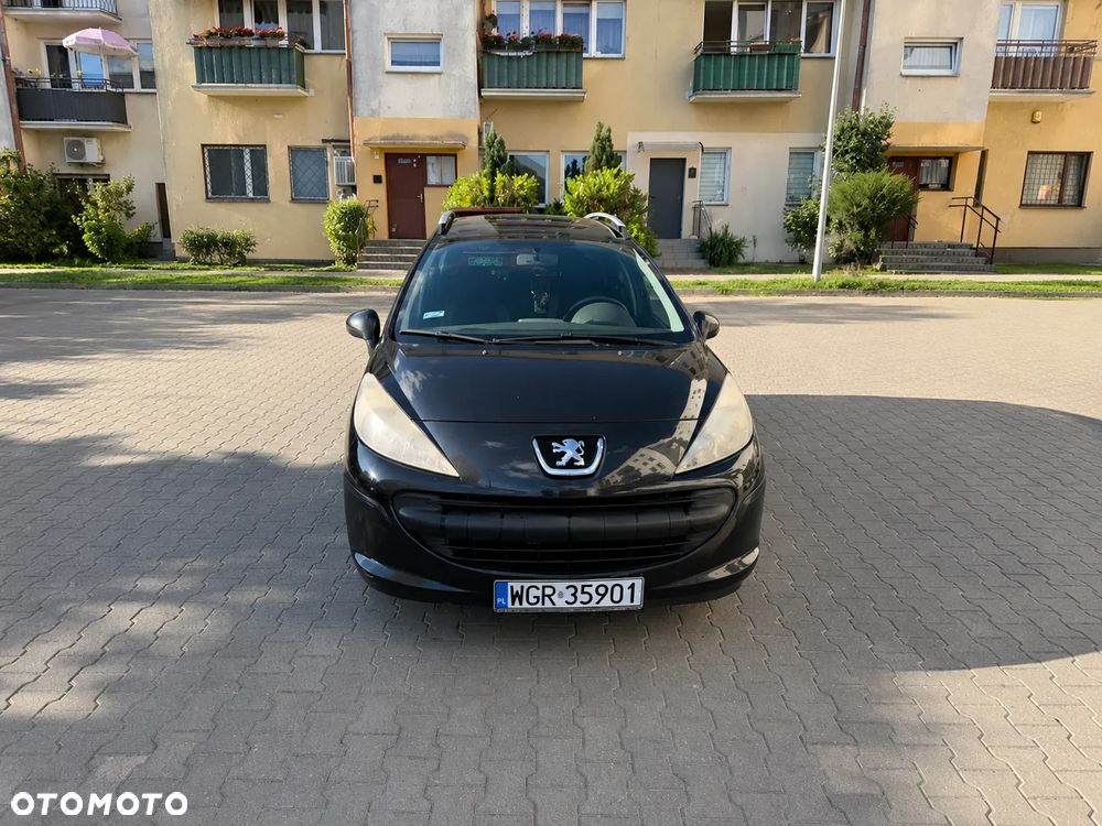 Peugeot 207 1.4 - 6