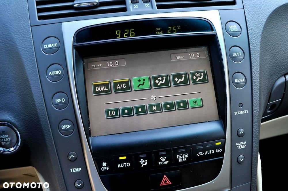 Lexus GS 300 Prestige + - 30