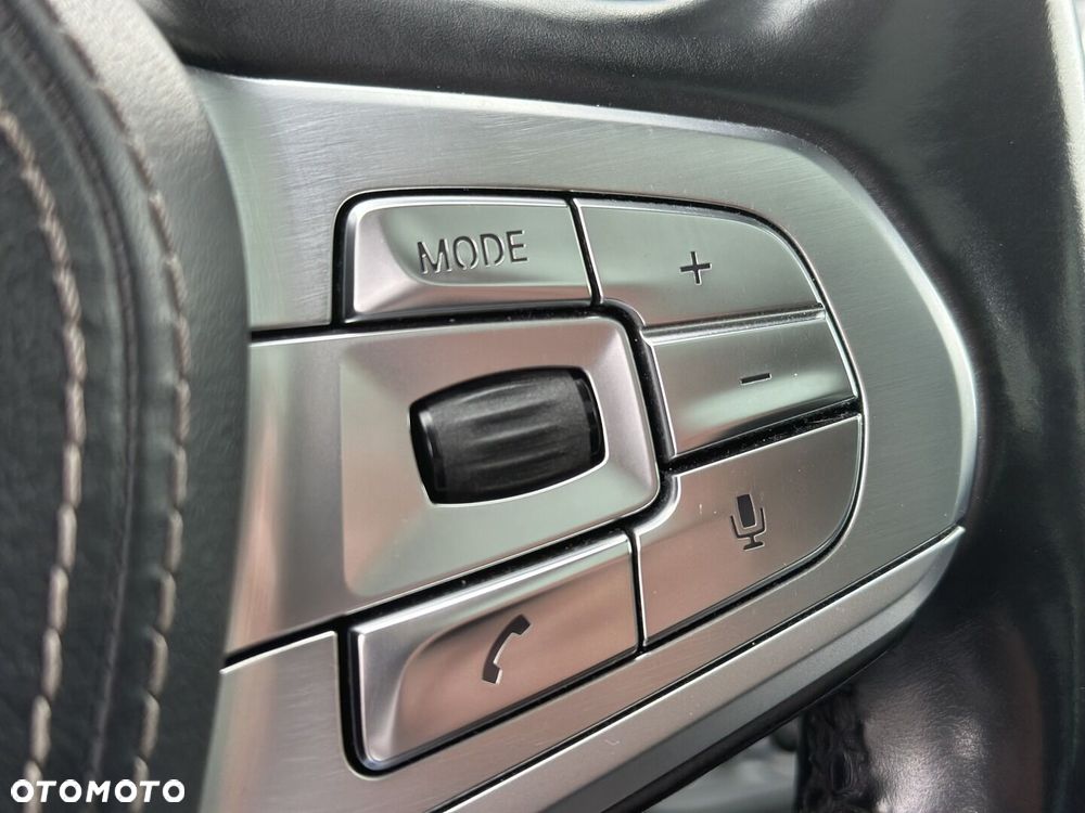 BMW Seria 7 - 39