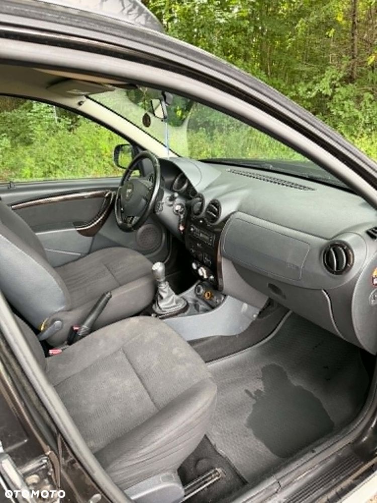 Dacia Duster 1.6 Laureate - 8