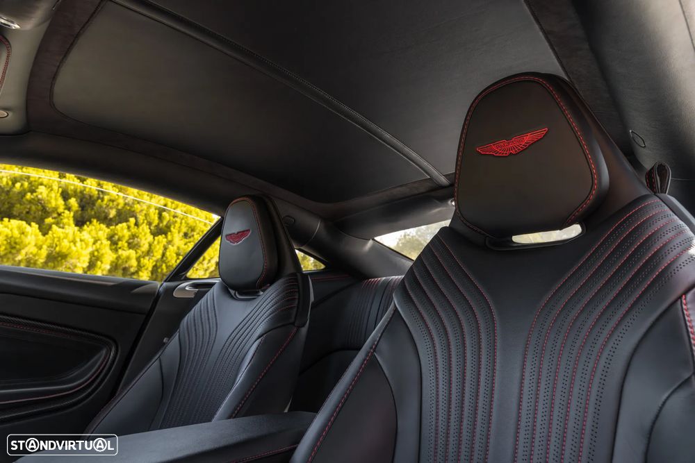 Aston Martin DB11 Coupé V12 AMR - 23