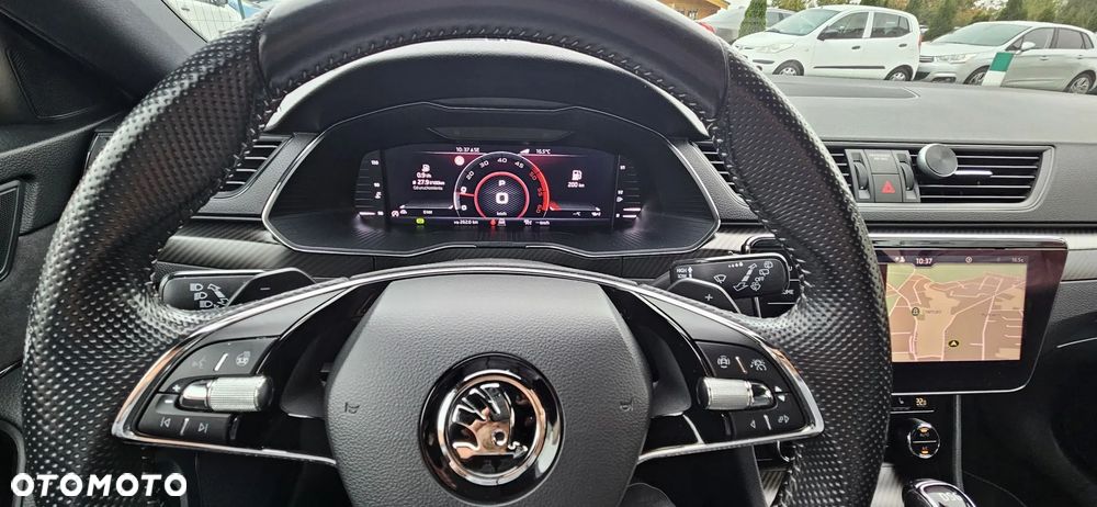 Skoda Superb 2.0 TDI DSG Sportline - 30
