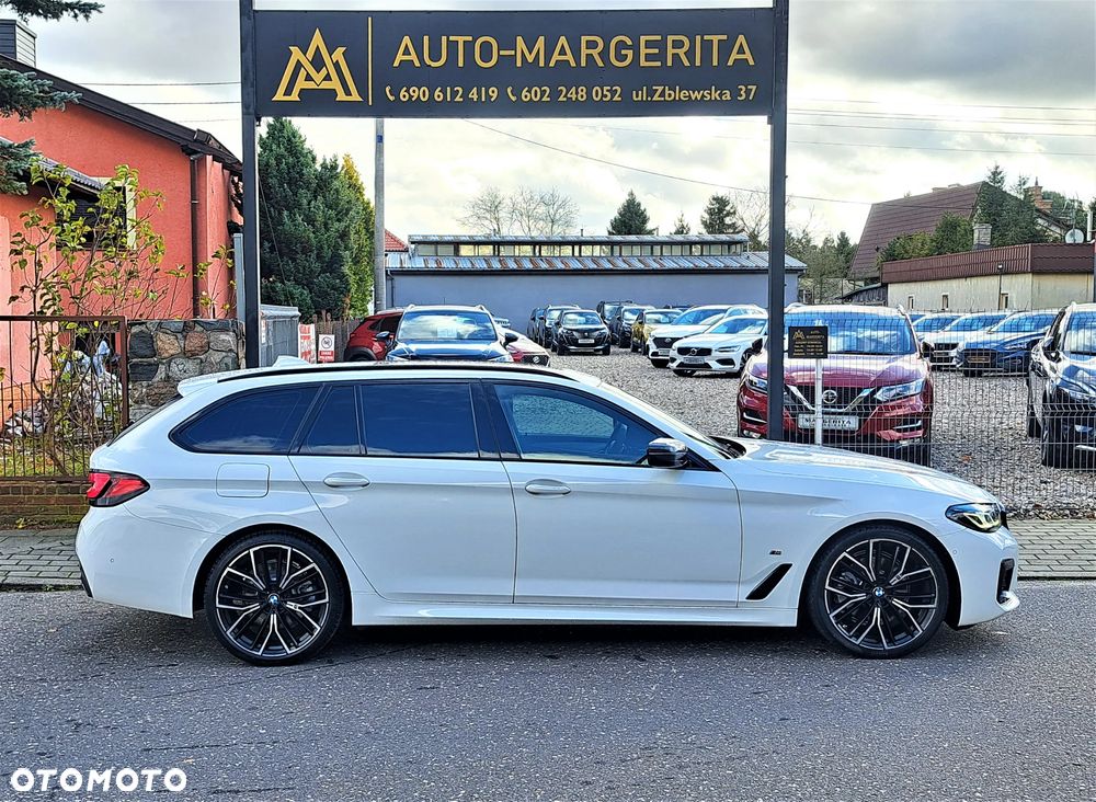 BMW Seria 5 520d Touring M Sport Edition - 8