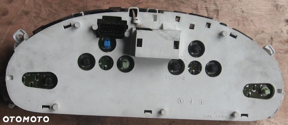 licznik VOYAGER IV 2.5 CRDI 2000-2006 chrysler P04685825AH - 2